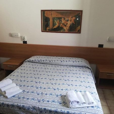 Hotel Arno Chianciano Terme Buitenkant foto