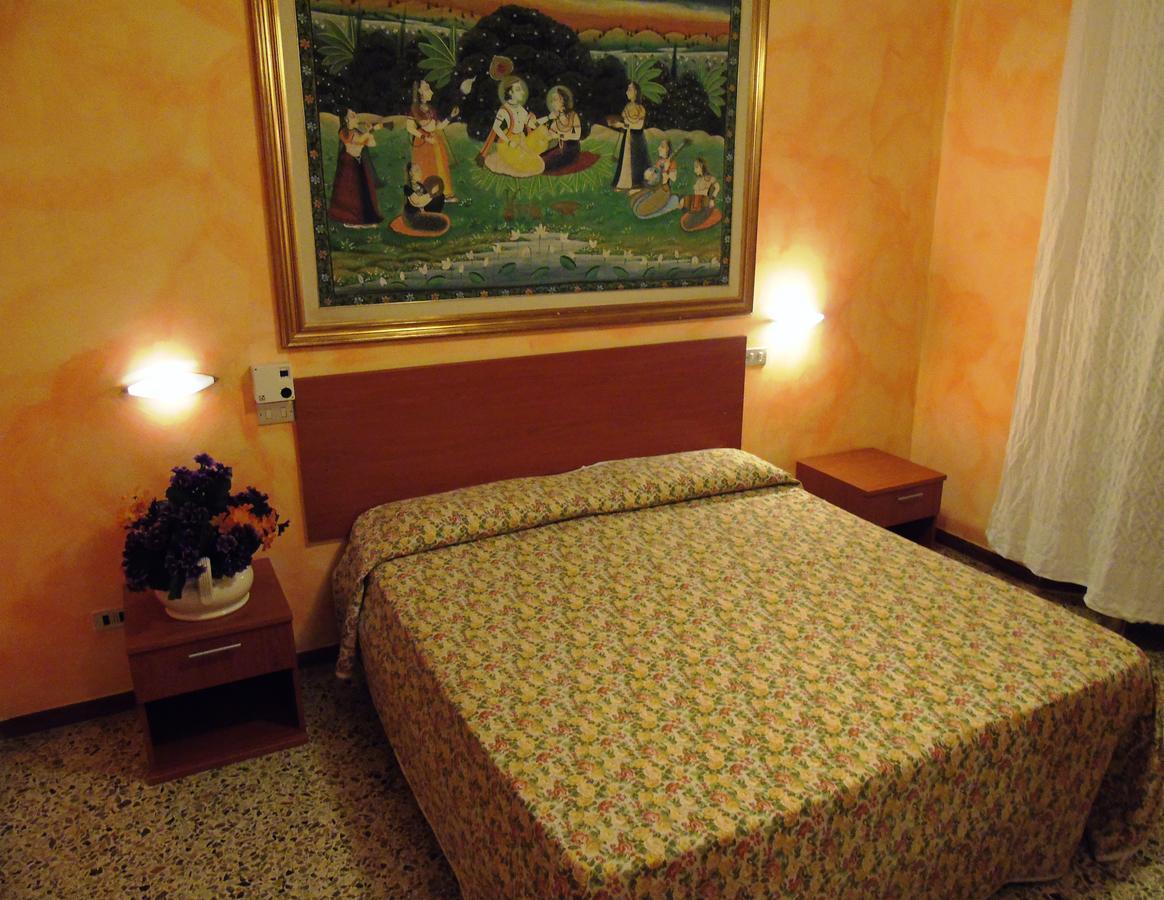 Hotel Arno Chianciano Terme Buitenkant foto