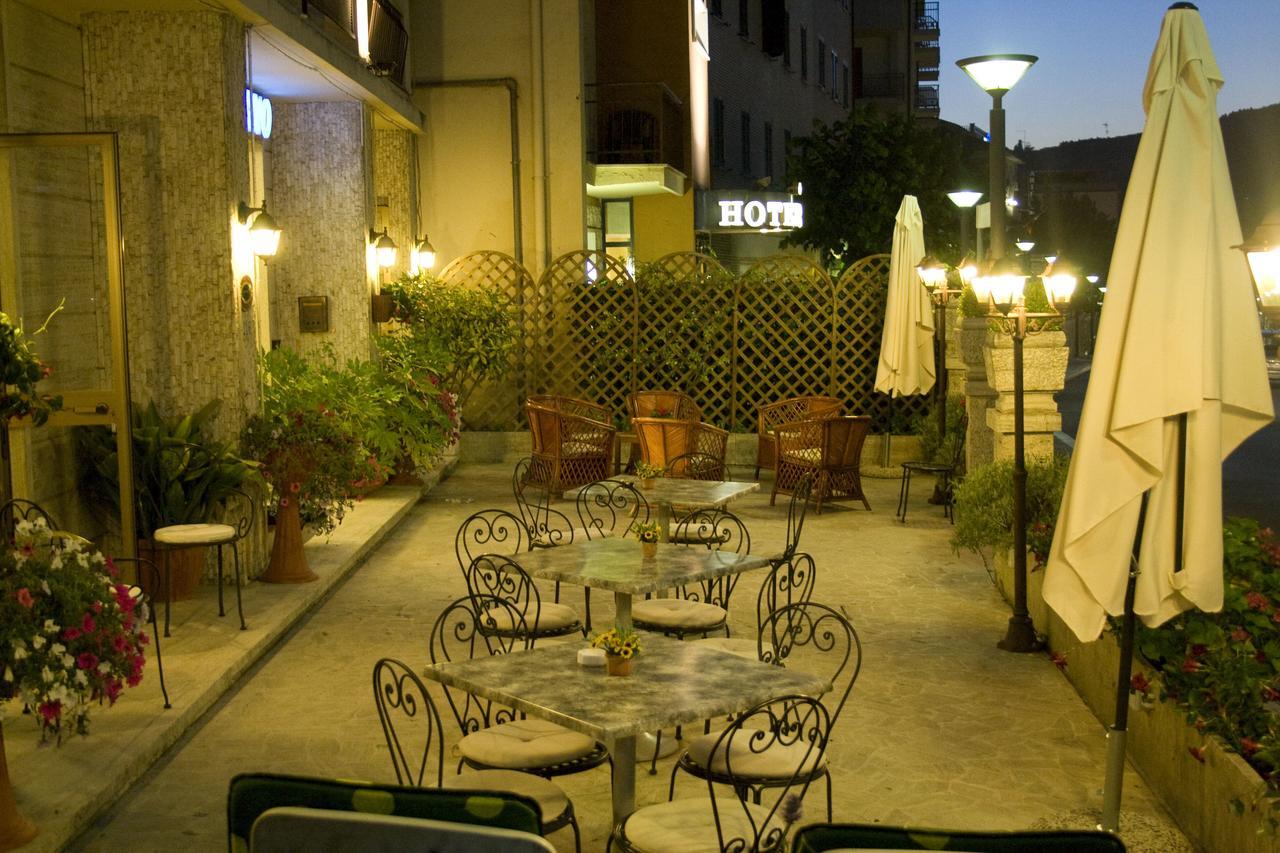 Hotel Arno Chianciano Terme Buitenkant foto